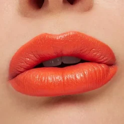 New M·A·Cximal Sleek Satin Lipstick Pintalabios