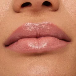 New M·A·Cximal Sleek Satin Lipstick Pintalabios