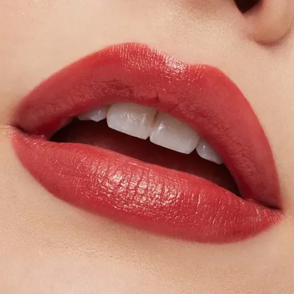 New M·A·Cximal Sleek Satin Lipstick Pintalabios