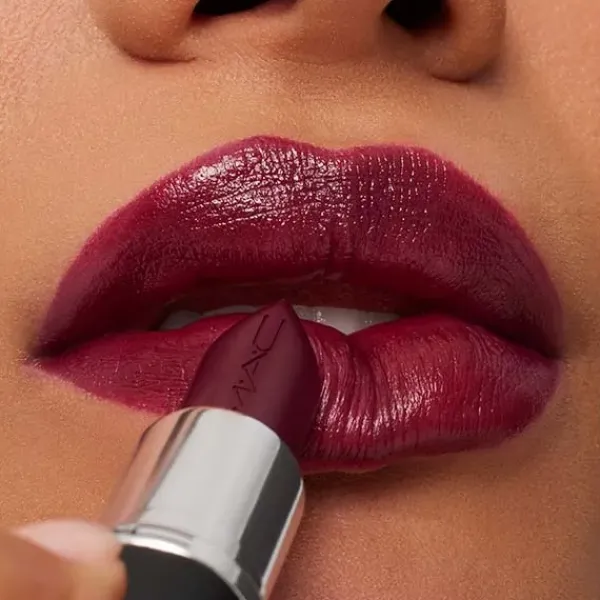New M·A·Cximal Sleek Satin Lipstick Pintalabios
