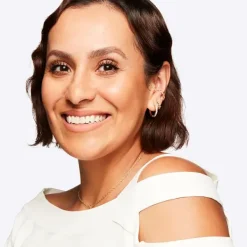 Sale Studio Radiance Face And Body Radiant Sheer Foundation Bases De Maquillaje