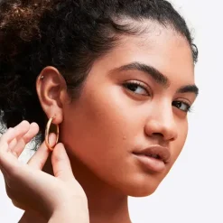 Sale Studio Radiance Face And Body Radiant Sheer Foundation Bases De Maquillaje