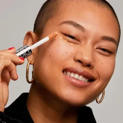 Hot The Multi-Tasker Concealer Correctores De Maquillaje